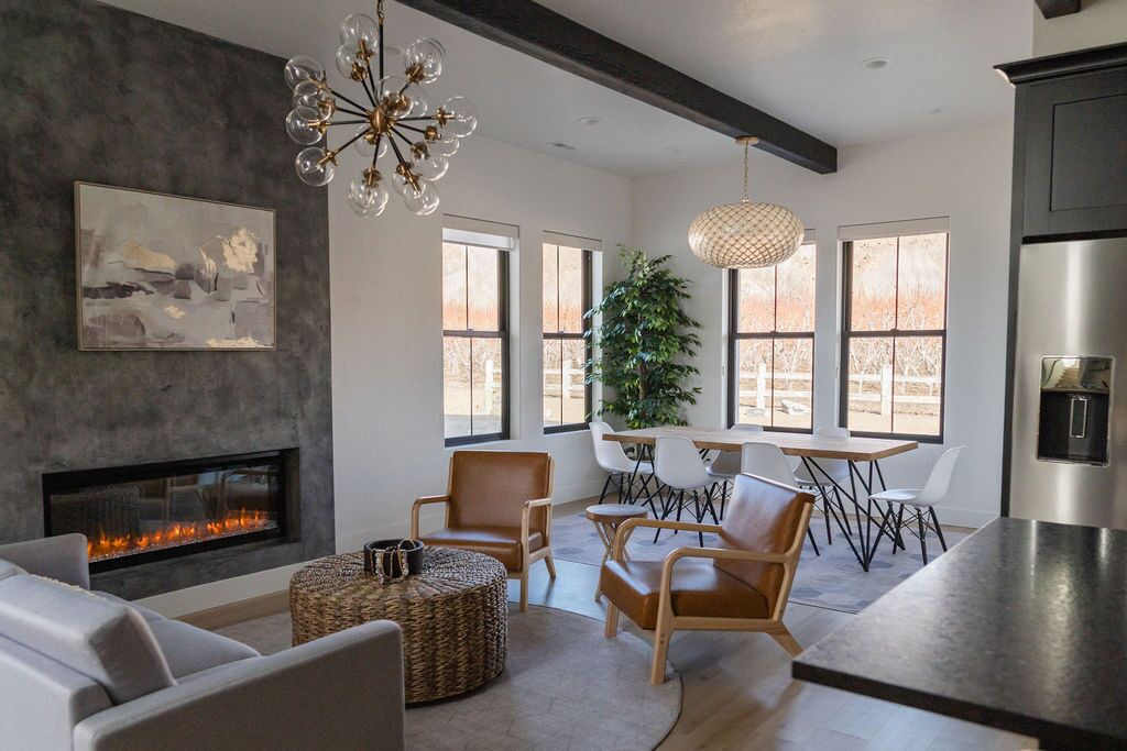 Oh, the views!  Palisade’s premier home away from home. 