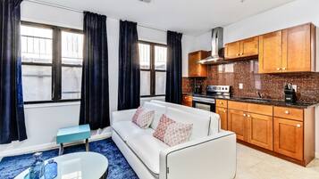 2 bedrooms, laptop workspace, iron/ironing board, bed sheets