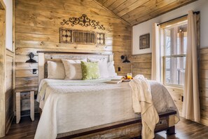 3 chambres, matelas mémoire de forme, fer et planche à repasser