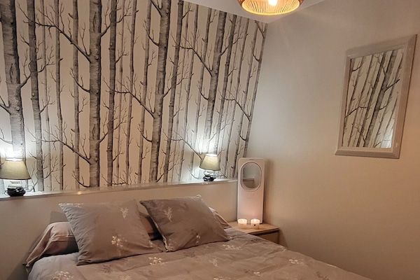 2 chambres, fer et planche à repasser, Wi-Fi gratuit, draps fournis