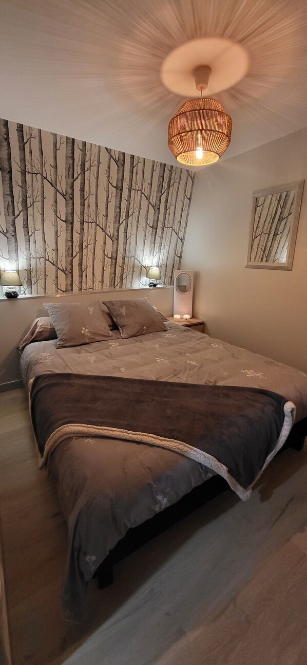 2 chambres, fer et planche Ă repasser, Wi-Fi gratuit, draps fournis