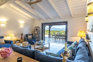 Smart TV, DVD player, books