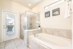 Shower, hair dryer, towels - "Grand Getaway" - 6 Bedroom Luxury Vacation Rental (Kissimmee)
