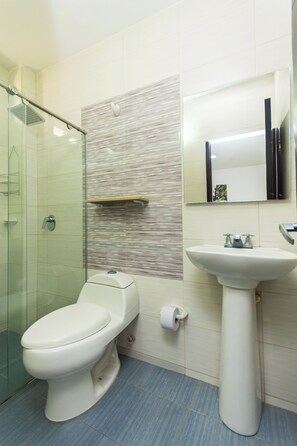 Chambre Double Standard | Salle de bain | SĂšche-cheveux