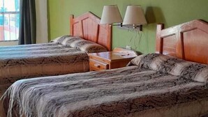 Double Room, 2 Double Beds | Terrace/patio - Paraje Santa Cruz (Bocoyna)