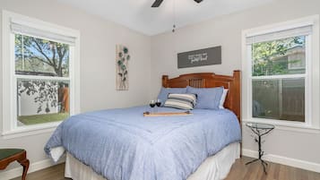 2 bedrooms, iron/ironing board, free WiFi, bed sheets