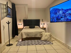 4 chambres, bureau, accès au Wi-Fi (inclus), literie fournie