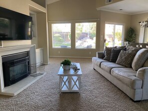 Smart TV, table football - 3BR Family Home with Pool & Hot Tub (Fresno)