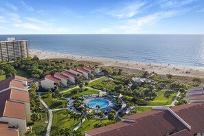 Outdoor pool, a heated pool - Siesta Dunes 1st Floor Beach Retreat + Bikes (Siesta Key)
