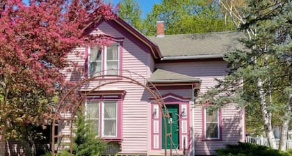 Whole Home in the Heart of St. Ansgar, Iowa