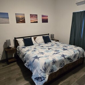 2 chambres, fer et planche à repasser, Wi-Fi, draps fournis