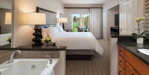 2 bedrooms, in-room safe, desk, iron/ironing board - Marriott Shadow Ridge 2 Bdrm- Full Resort Access, Perfect for Coachella Festival (palm desert)