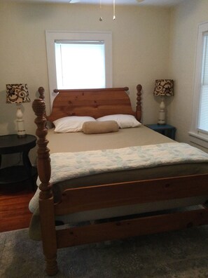 2 chambres, fer et planche à repasser, Wi-Fi gratuit, draps fournis