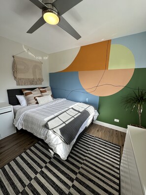 2 bedrooms, desk, iron/ironing board, travel cot
