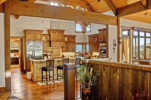 Dining - Gorgeous Summit County Family Oasis (Silverthorne)