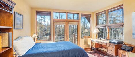 2 chambres, bureau, fer et planche à repasser, accès Internet