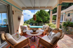 Terrace/patio - Luxury 5 Bedroom Ensuite Ocean Front Villa with Pool, Hot Tub & Stunning Views (St. Thomas)