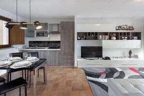 Refrigerador, microondas, parrilla de estufa y lavavajillas 
