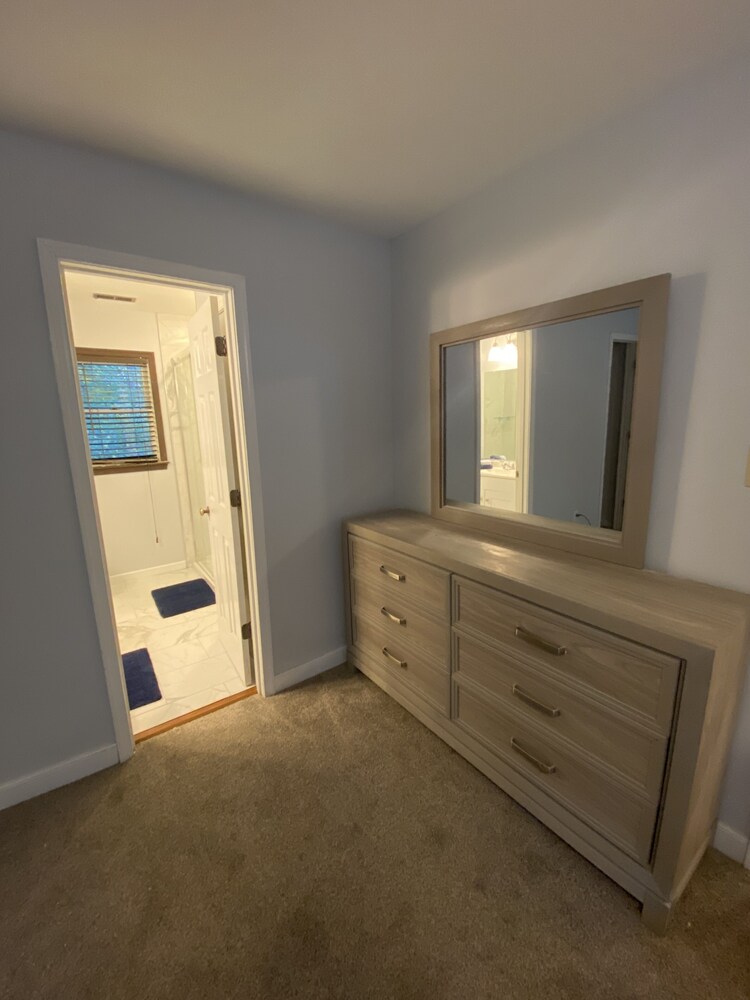 Charming fully furnished 3/2.5 Midlothian Vrbo