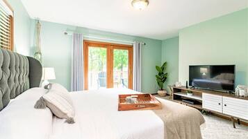 4 makuuhuonetta, silitysrauta/-lauta, vauvan matkasänky, ilmainen Wi-Fi