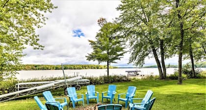 Pet-Friendly Mosinee Retreat w/ Private Dock!