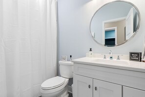 Combined shower/bathtub