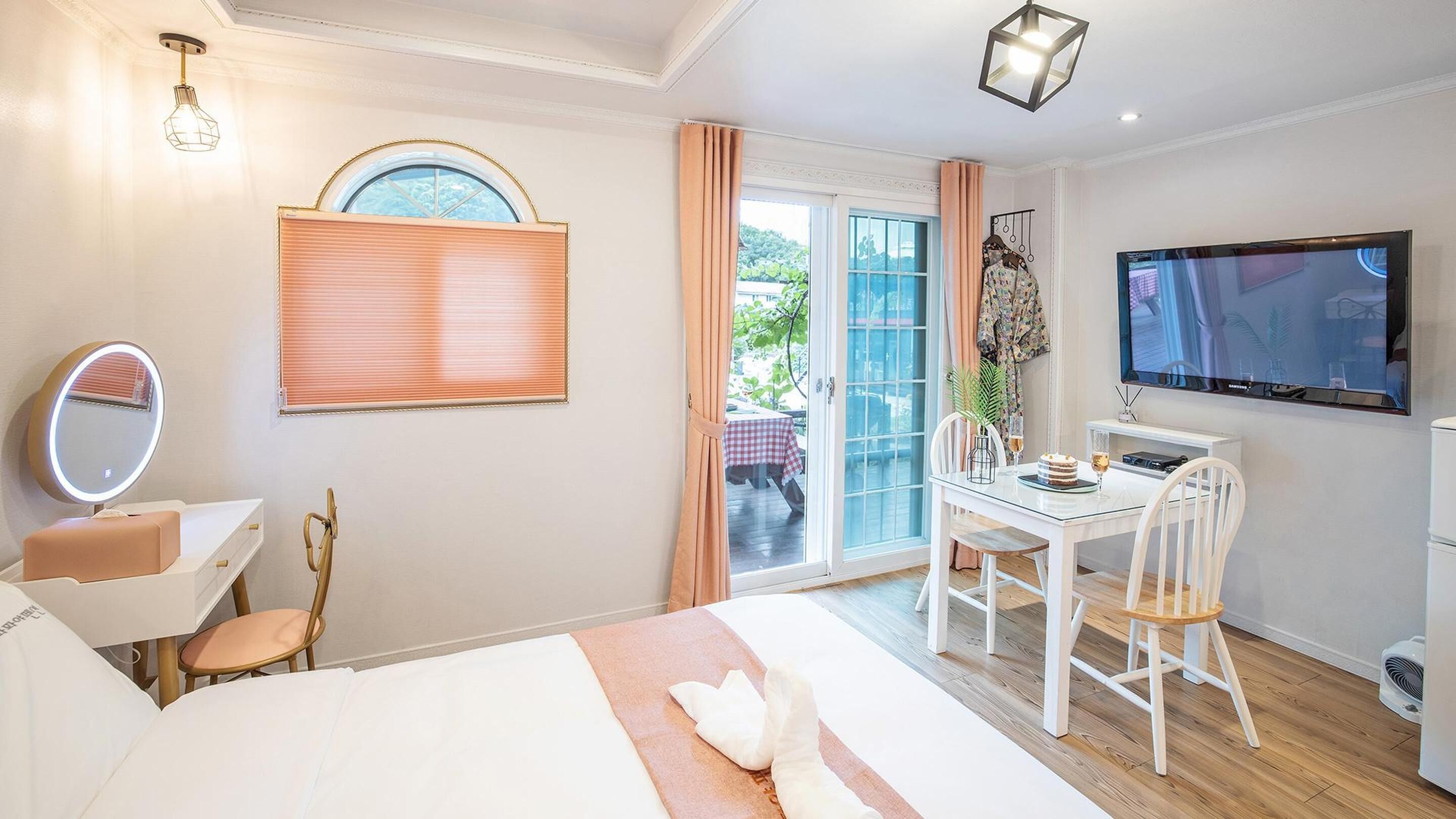 Basic Room, 1 Bedroom (103(with Pet,1st floor)) | 1 bedroom, free WiFi