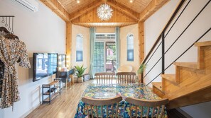 Basic-Zimmer, 1 Schlafzimmer (108(with Pet,2nd floor)) | 1 Schlafzimmer, kostenloses WLAN