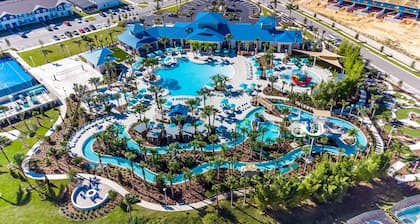 Luxury 6BR near Disney, Pool, Jacuzzi, Game & Theme Room
