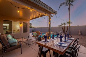 Outdoor dining - Hot Pool, Pup Friendly! Perfectly Perfect! (Surprise)