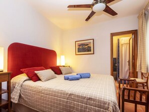 3 makuuhuonetta, vauvan matkasänky, ilmainen Wi-Fi