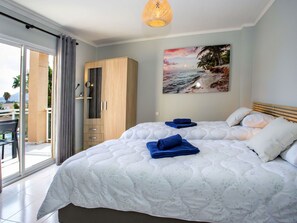 3 Schlafzimmer, Bügeleisen/Bügelbrett, Reisekinderbett, kostenloses WLAN