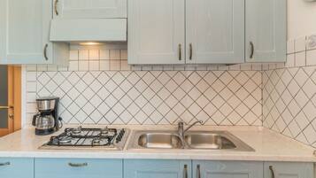 Microwave, oven, highchair