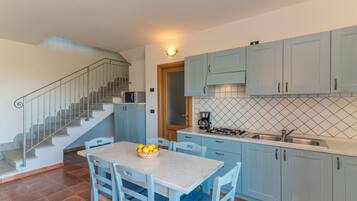 Microwave, oven, highchair