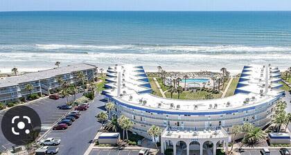 Crescent Sandpiper 214 OCEANFRONT -Oceanside pool Crescent Beach St Augustine