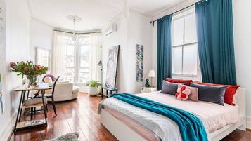 4 bedrooms, desk, iron/ironing board, travel cot