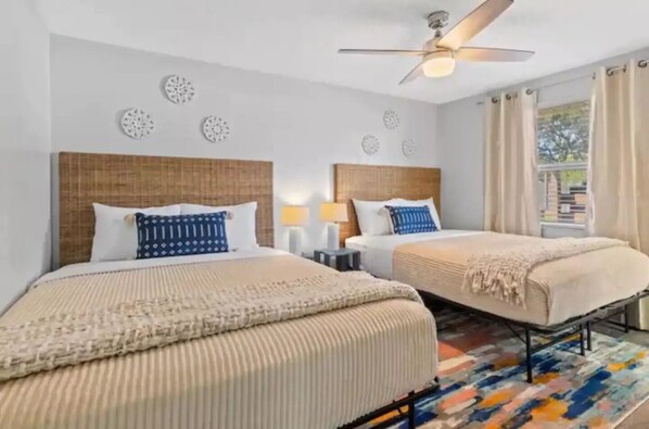 3 bedrooms, desk, iron/ironing board, free WiFi