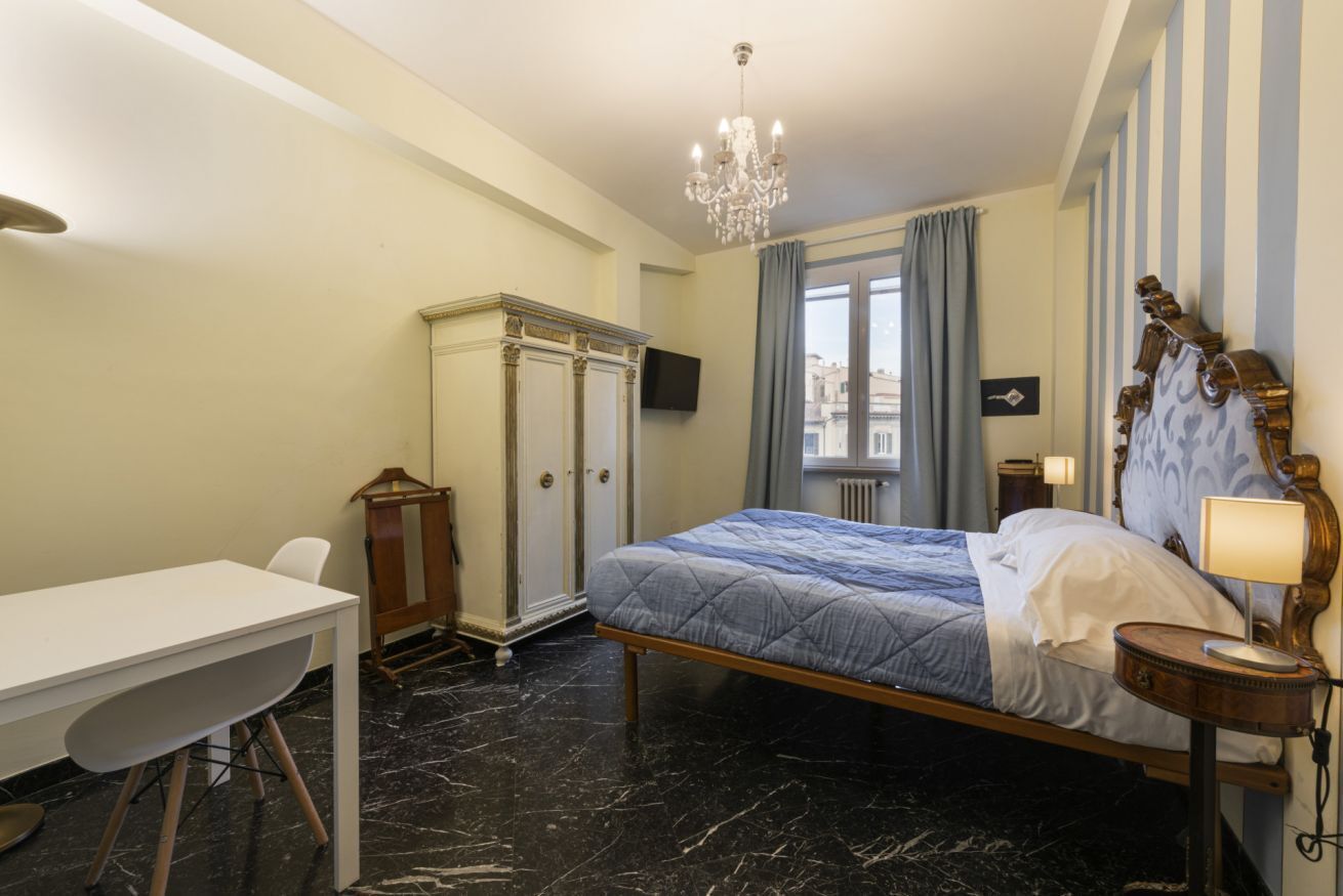1 habitación, tabla de planchar con plancha, internet y ropa de cama 