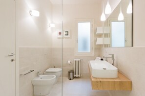 Dusche, Haartrockner