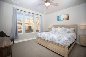 House, 5 Bedrooms | 5 bedrooms, individually decorated, individually furnished, bed sheets - Sienna Stay by RedAwning (Washington)