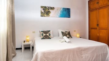 1 chambre, fer et planche à repasser, lit parapluie, Wi-Fi gratuit