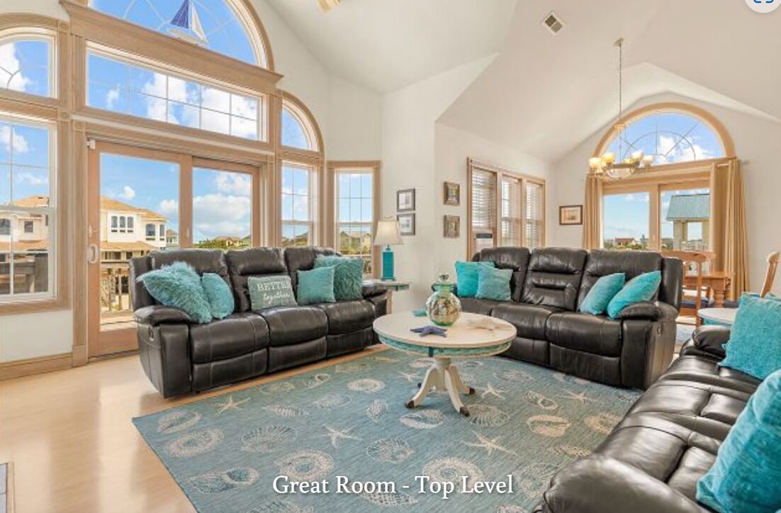 Vacation rental Whalehead Corolla very clean classic beach house perfect getaway