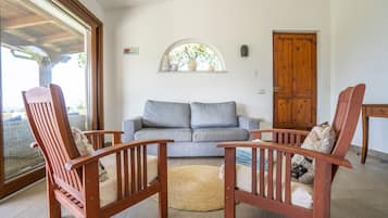 Fernseher, Tischtennisplatte