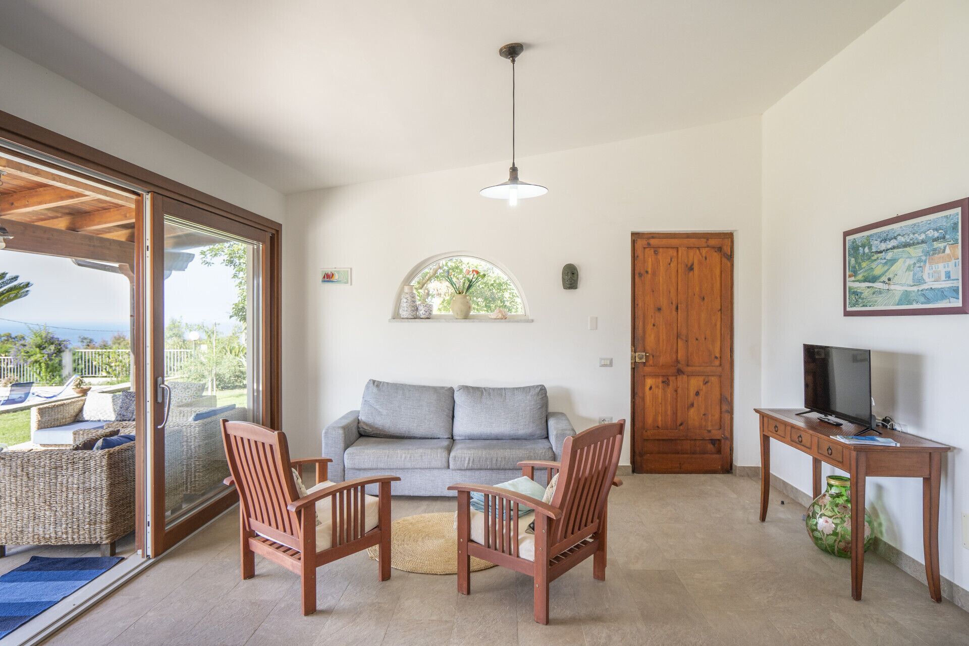 TV, tavolo da ping pong