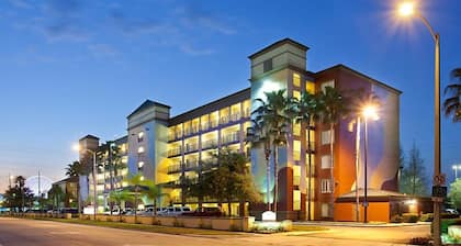 Spacious 2 Bedroom Suite at Orlando's Sunshine Resort II