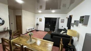 Superior House, 2 Bedrooms | Living area