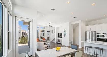 Mid-Century Modern Designer's Home