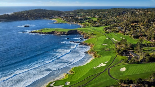 Beach Condo, 3 Bedrooms/2 Bath, Sleeps 9 Private Corner Patio Views of Dunes