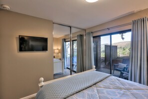 3 bedrooms, iron/ironing board, travel crib, free WiFi - Beach Condo, 3 Bedrooms/2 Bath, Sleeps 9 Private Corner Patio Views of Dunes (Watsonville)