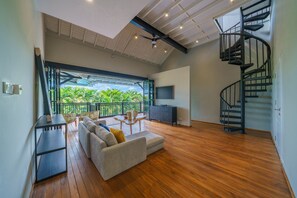 LCD TV - Villa Okenada (Canggu)